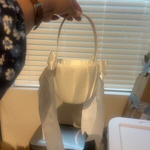Flower girl basket